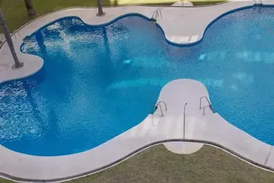 Image de Appartement avec terrasse, parking et piscine