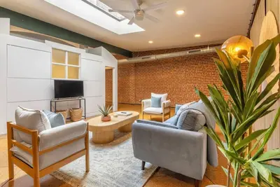 Image de Deluxe 3br Loft Walkable to Everything Downtown