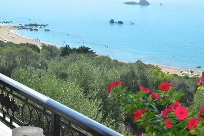 Studios avec piscine vue panoramique sur la mer Pelekas Beach Corfou