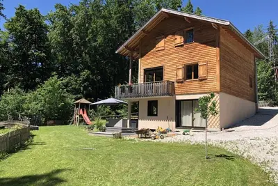 Image de Charming chalet between lake and mountains