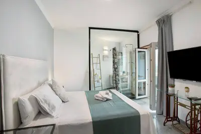 Image de Appartement de vacances \"Carmelo Y Carmela 3\" avec vue sur les montagnes, terrasse privée et Wi-Fi.