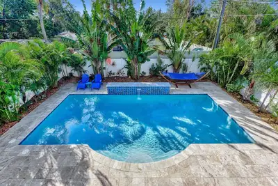 Image de Luxurious coastal home, walking distance to Sk Village & beach!