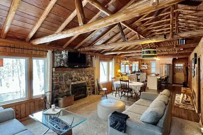 Image de Riverfront cabin, on a secluded section of the Middle Branch, Pere Marquette