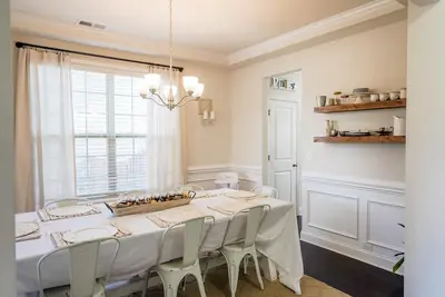 Image de Charming 5 Bedroom Spacious Home 12 mins to Downtown Greenville