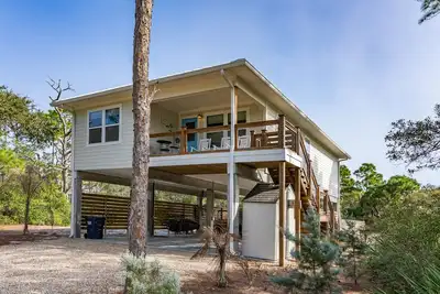 Image de 30% Off Fall! Beach Happy w/ Golf Cart, Dogs Ok, Pool, Kayaks, + more!