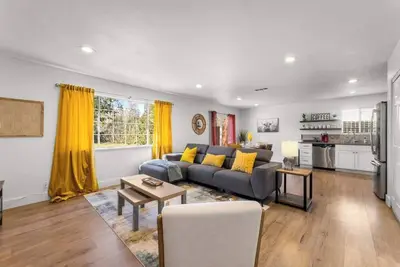 Image de Urban Retreat in the Heart of Sacramento!