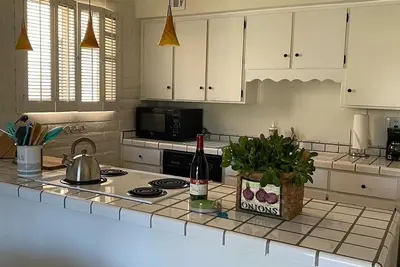 Image de Centrally located near old town-  free standing condo in cul-de-sac!