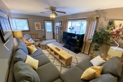 Image de Beautiful 2bdrm Executive Suite near Nd-Smc