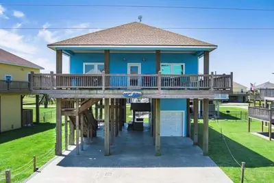 Image de Sirius Fun: 3 Br, 2 Ba House in Port Bolivar, Sleeps 14
