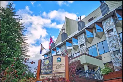Image de Studio Suite in the Heart of Whistler Village