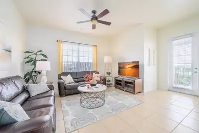 Image de Vista Cay Lakeview Serenade, Next to Pool. Walk to Epic Universe and the Occc