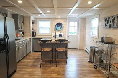 Image de Hampton Beach ♡ Ocean Retreat - Steps From The Sand and Strip!
