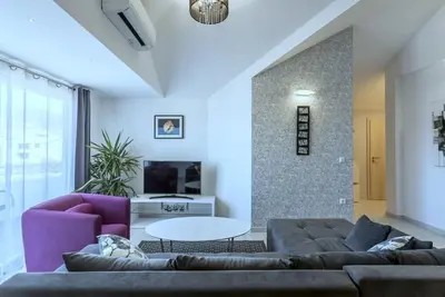 Image de Appartement dans Kaštel Novi avec Balcon, Climatisation, Wifi, Machine à laver (5105-1)