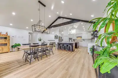 Image de Private Hot Tub: Luxe Ruidoso Retreat Near Trails!