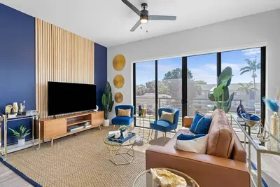 Image de Luxurious Brand-New Coastal 2 Bedroom