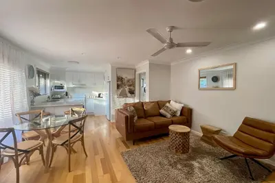 Image de The Sandy Villa on First Avenue