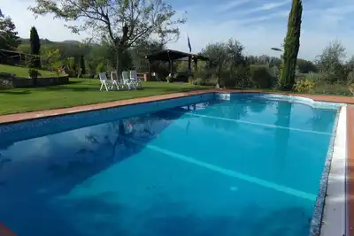 Image de Maison de vacances avec piscine privée, Wifi, climatisation, Tv, patio, animaux admis, parking