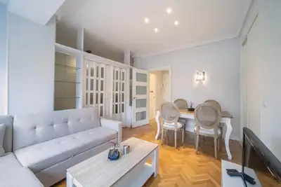 Image de Beautiful apt with pool in Madrid by SharingCo