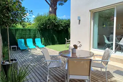 Image de 3 minutes walk from the sandy beach. . . Ideally located, Garden, quiet, Parking