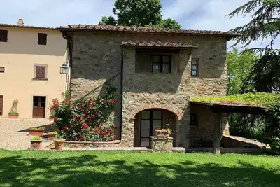 Image de Splendide maison de deux étages dans l'ancien village du château de Montozzi