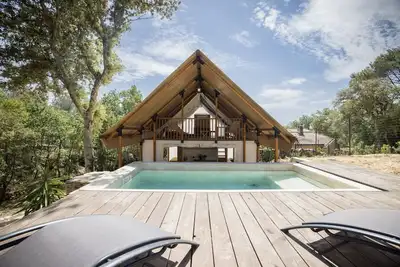 Image de Lodge familial avec piscine pour 6 a 7 personnes au milieu de la Garrigue