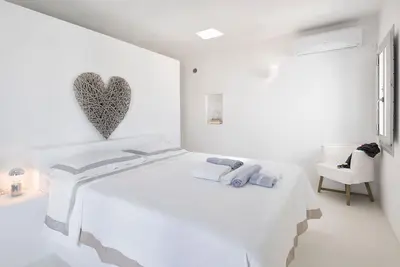 Image de Cozy private villa to the west of the island a few meters from the sea
