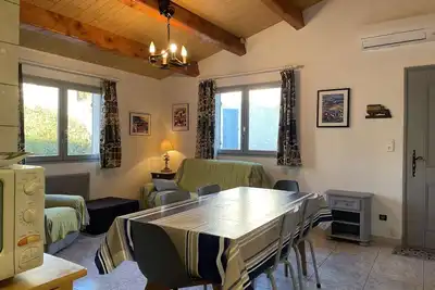 Image de Appartement 2 pièces avec terrasse, proche port et plage, climatisé, 4 couchages, classé 3 étoiles