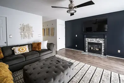 Image de Cozy family home. 19 minutes from Churchill Downs