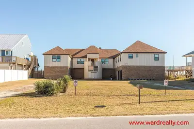 Image de Sandy Toes - Enormous 5br Oceanfront Home with Apartment
