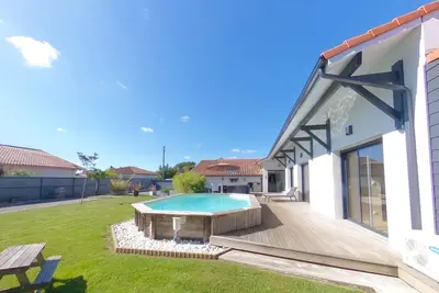 Image de Superbe villa avec piscine privée idéale pour la détente!