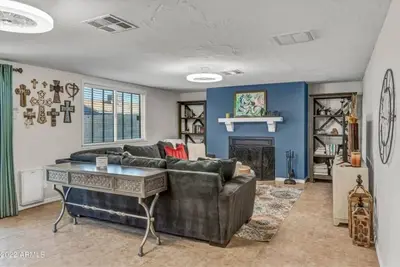 Image de Pet Friendly Paradise Valley comfy Oasis with Game Room, Hot Tub & Grass Yard!