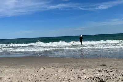 Image de Walking distance to the ocean