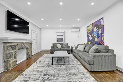 Image de Beautiful modern 3 bedroom private house