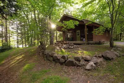 Image de large 2 bedroom chalet in the heart of the wilderness, just 5 km from Kejimkujik National Park