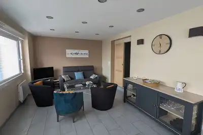 Image de Grand Appartement 100 M2 Rdc 300m De La Plage Avec Parking Gratuit