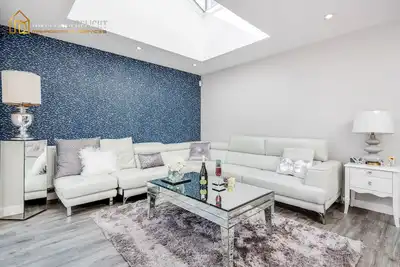 Image de Luxurious 4 Bed Villa, Romford/Essex