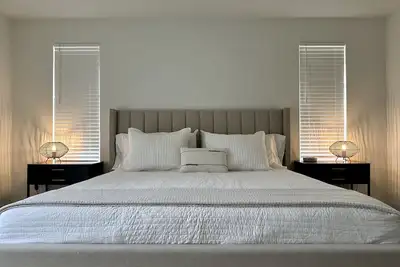 Image de A stunning one of a kind home on beautiful Acreage