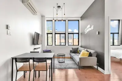 Image de M11 | Boulevard Suites: 3-Br Simpsons Suite 3g