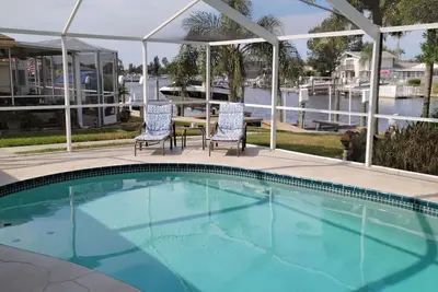 Image de Private Home in desirable Gulf Harbors neighborhood