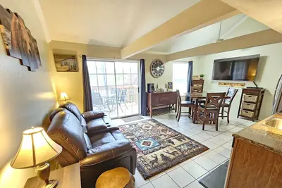 Bear Mountain Branson Suite Overlooking Pointe Royale Golf Course in Branson!