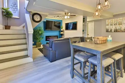 Image de Arlington 3br/2ba Hot Tub Hideaway, Hot Tub, Firepit, Deck, Outdoor Dining