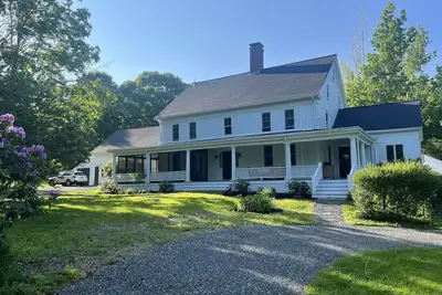 Image de Historic Country Estate minutes from the Beach