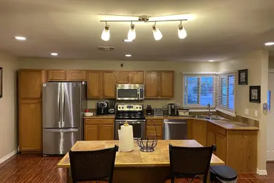 Image de Tri-level  house four bedrooms and 3. 5 bathrooms.