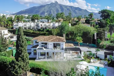 Image de Villa Anna - stunning villa with heated pool in the heart of Nueva Andalucía