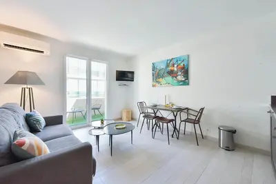 Image de 2p hyper centre Cannes, 100 plages
