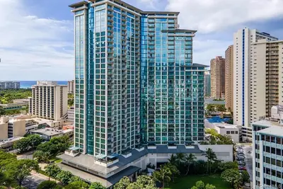 Image de Luxury Waikiki condo - 28th floor! Stunning views, convenient location, parking