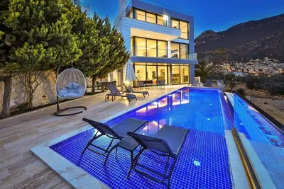 Kalkan Kalamar Ortalan 5+1 Lüks Villa