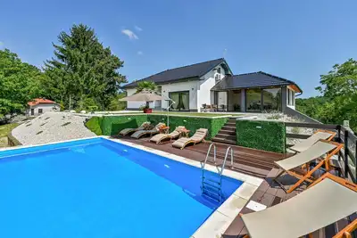 Image de Maison acceptant les animaux Ă Vinica.