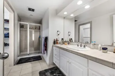 Image de Charming Private home with access to everything within 1 mile
