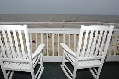 Image de Hobbs Realty - Oceanfront Condo w/Private Oceanfront Balcony